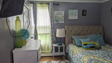 Main picture of 1527 Purchase St