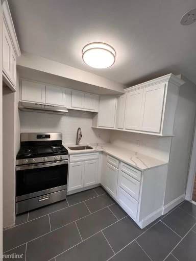 Main picture of 275 Grand Ave