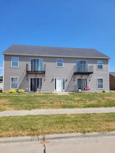 Main picture of 640 Starboard Ct W