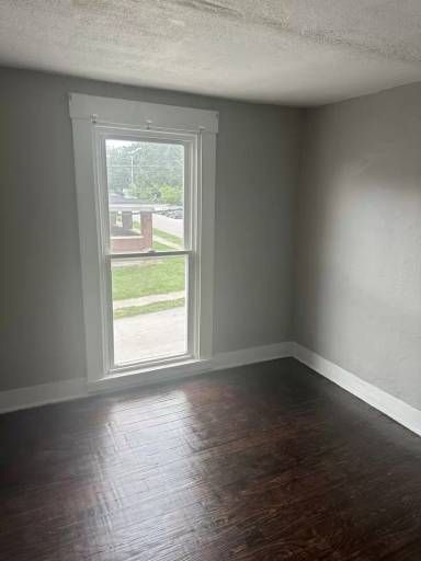 Main picture of 1102 Spring St