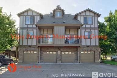 Main picture of 825 NE Wheelock Pl
