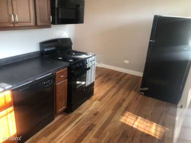 Main picture of 1147 E 72nd St