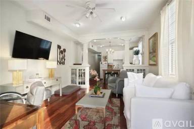 Main picture of 2036 Prytania St