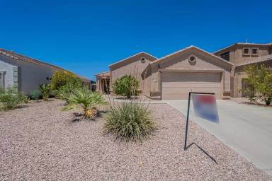 Main picture of 10968 W Griswold Rd