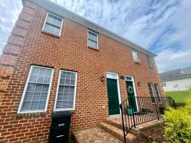 Main picture of 809 Mercury St