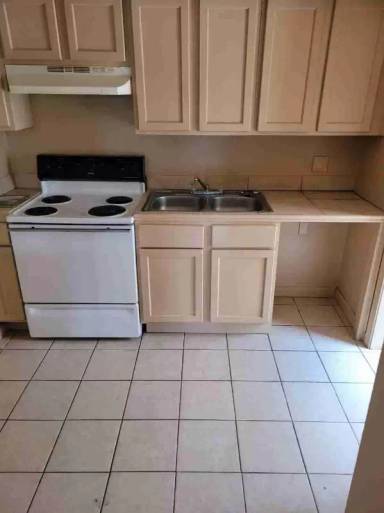 Main picture of 8029 Trapier Ave
