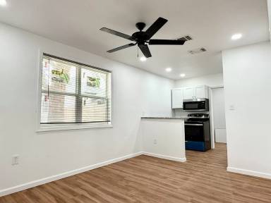 Main picture of 2435 21st St