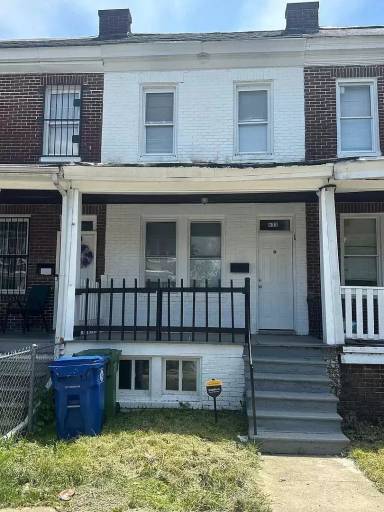 Main picture of 633 Dumbarton Ave