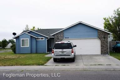 Main picture of 810 Kyle St