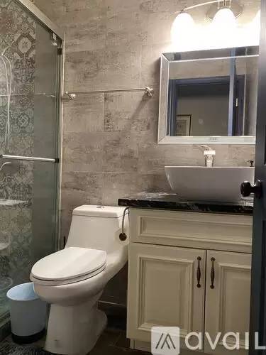 Main picture of 2026 E Nanette Ave