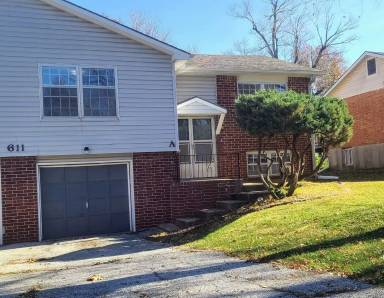 Main picture of 621 NE Lynn St
