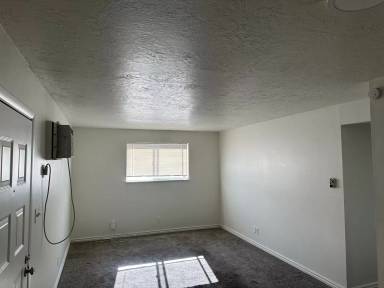 Main picture of 960 W 300 S