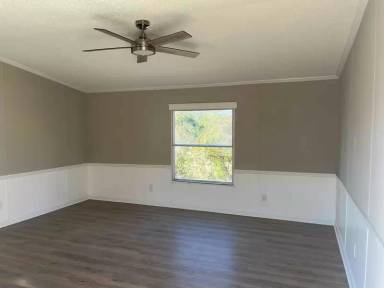 Main picture of 170 Lee Road 211