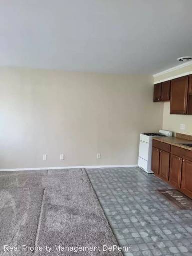 Main picture of 4 Wyndover Woods Ln