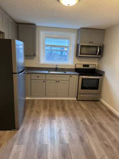 Main picture of 34 Pleasant St