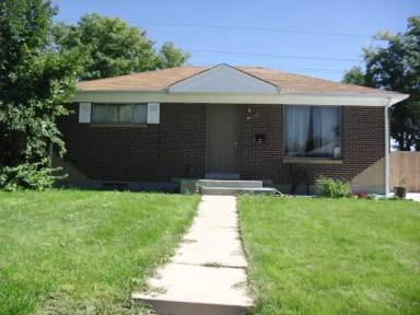 Main picture of 10866 Pearl St
