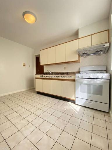 Main picture of 639 Bay Ridge Ave