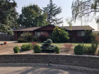 Main picture of 165 Bradley Ct