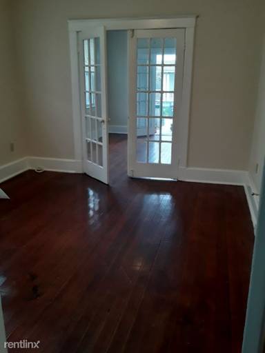 Main picture of 3037 Robert St