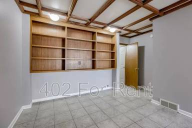 Main picture of 115 S 38th St