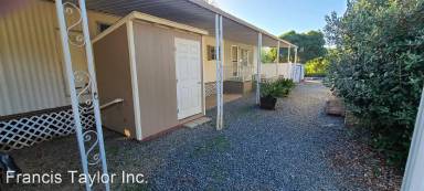 Main picture of 25862 Holly Ave