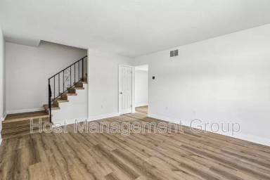 Main picture of 2774 Seahorse Ct