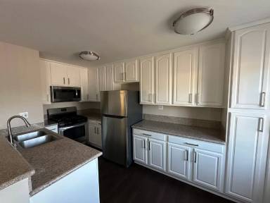 Main picture of 721 W 30th St