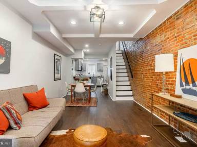 Main picture of 708 S Curley St