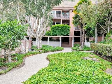 Main picture of 2622 Torrey Pines Rd