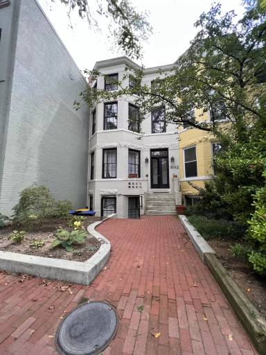 Main picture of 3012 Q St NW