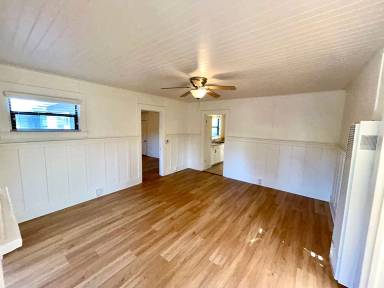Main picture of 842 Walnut Ave