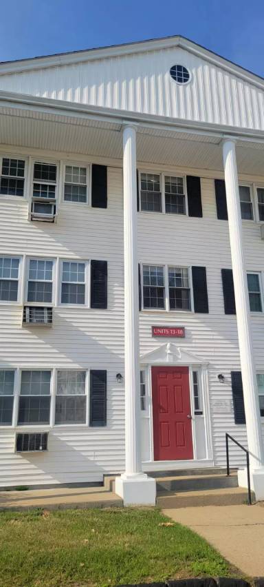 Main picture of 105 Portsmouth Ave