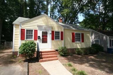 Main picture of 808 W Markham Ave