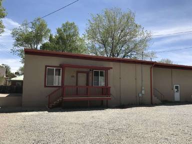 Main picture of 402 N Black St