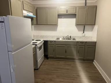 Main picture of 436 Brady Rd