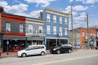 Main picture of 6 N 18th St