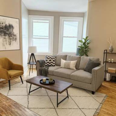 Main picture of 7 Main St