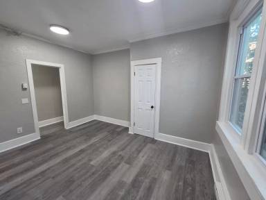Main picture of 104 N 8th St