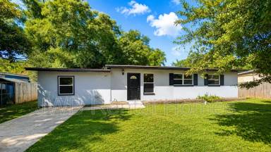 Main picture of 7822 Dubois Dr
