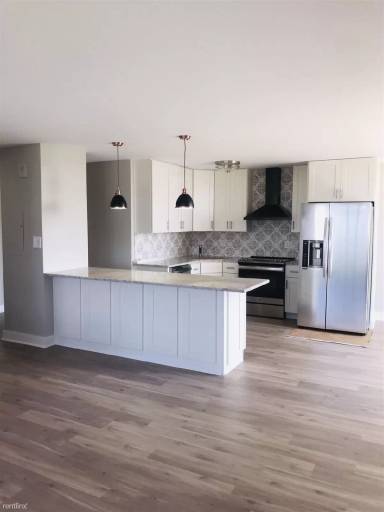 Main picture of Queen's Tower