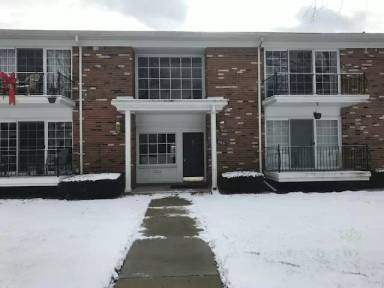 Main picture of Fox Hills Condominium