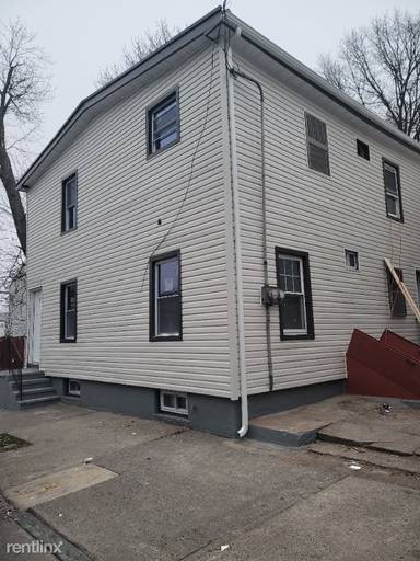 Main picture of 351 Rosa Parks Blvd