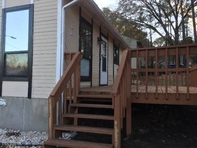 Main picture of 2001 Peppertree St