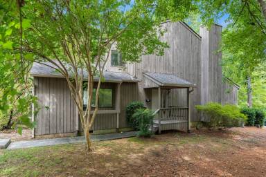 Main picture of 60 Fernwood Ln