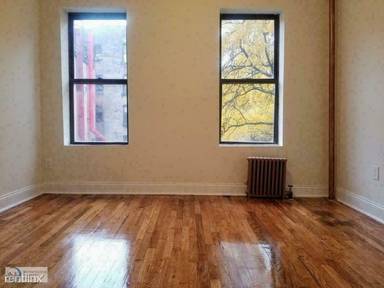 Main picture of 405 W 49th St