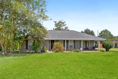 Main picture of 2422 Riverside Dr