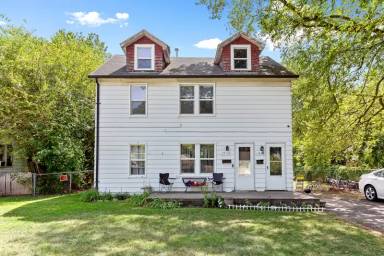 Main picture of 1940 Pearl Ave