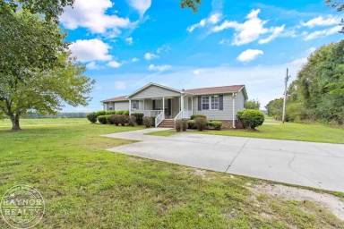Main picture of 673 Peach Orchard Rd