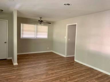 Main picture of 2206 Glen Iris Rd NW