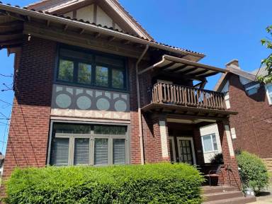 Main picture of 6401 Bartlett St